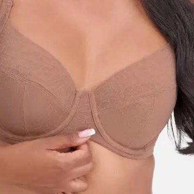 Triumph Gorgeous Signature WP Moulded - Toasted Almond